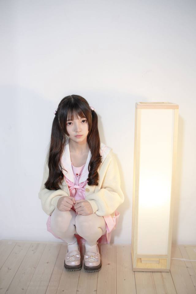 图片[2]-好像有什么心事的白丝双马尾女孩【59P】20022-婷美图
