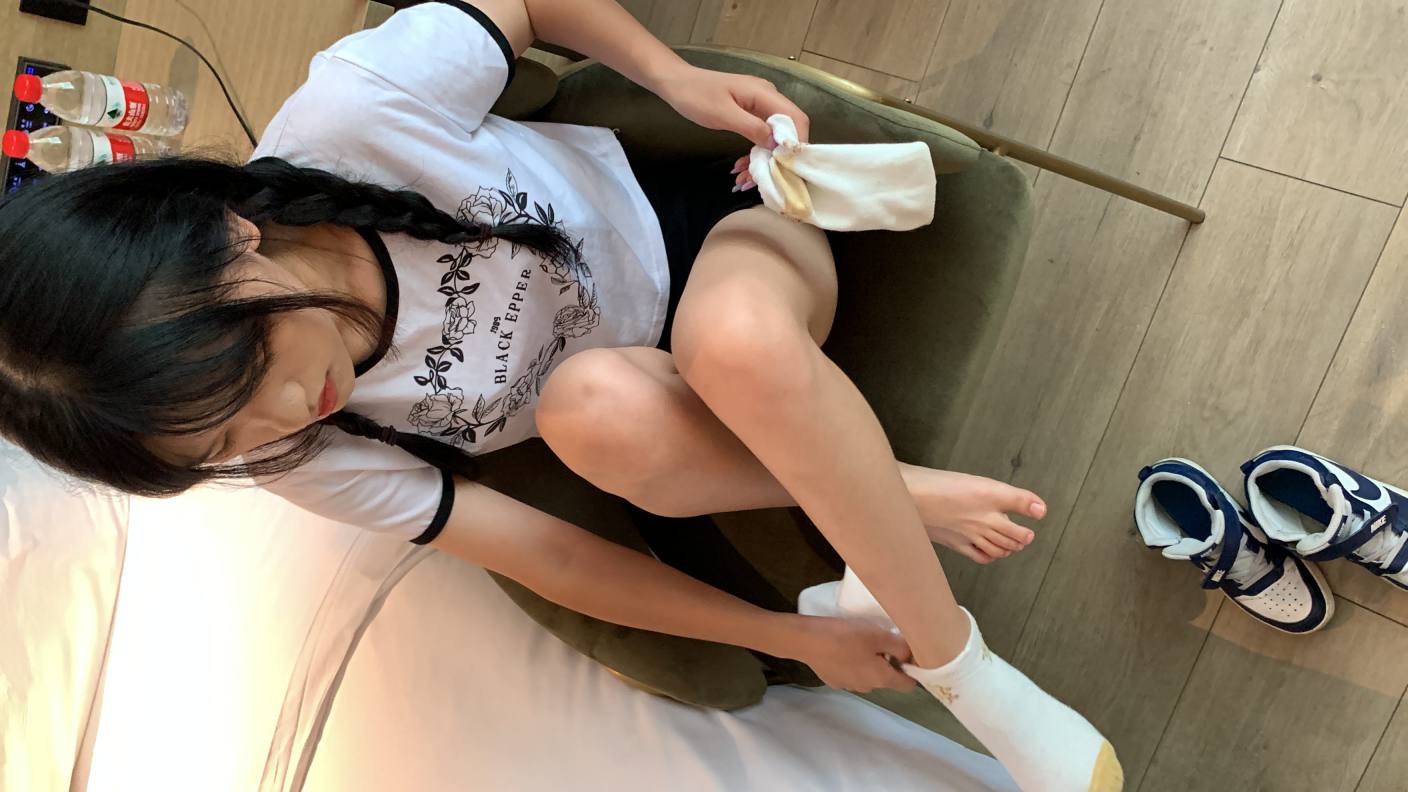 图片[2]-调皮的白袜女孩【149P】20017-婷美图