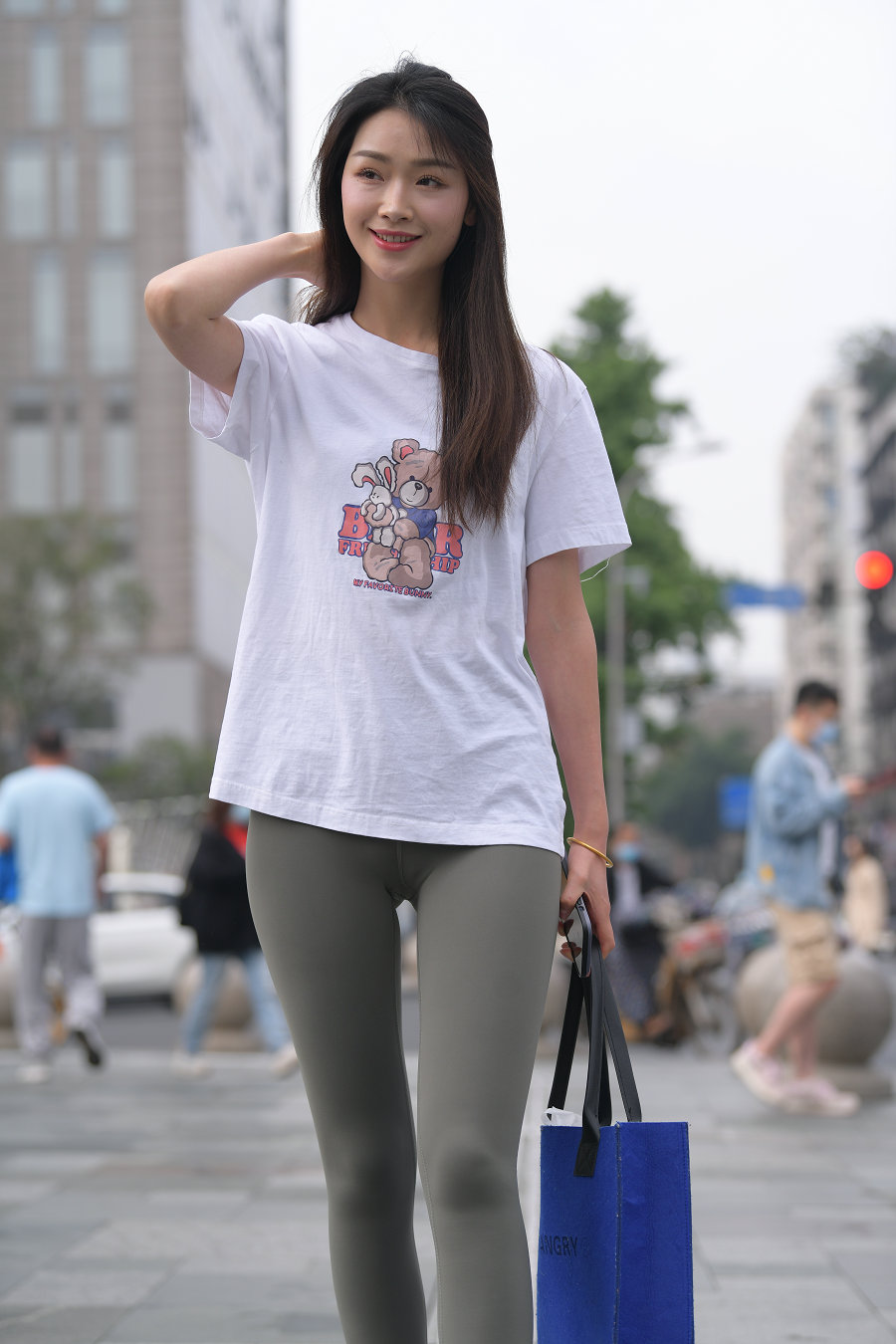 一身休闲装的瑜伽裤女孩J2961 709P1V-24.1GB-婷美图