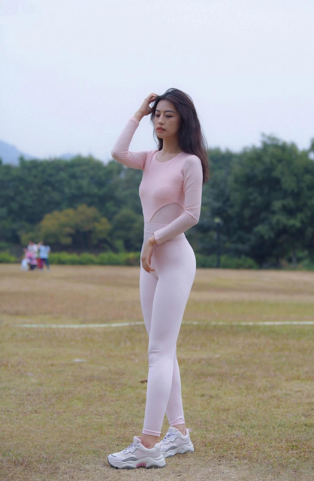 柔情似水的瑜伽裤姑娘 J1429 291P1V-14.6GB-婷美图