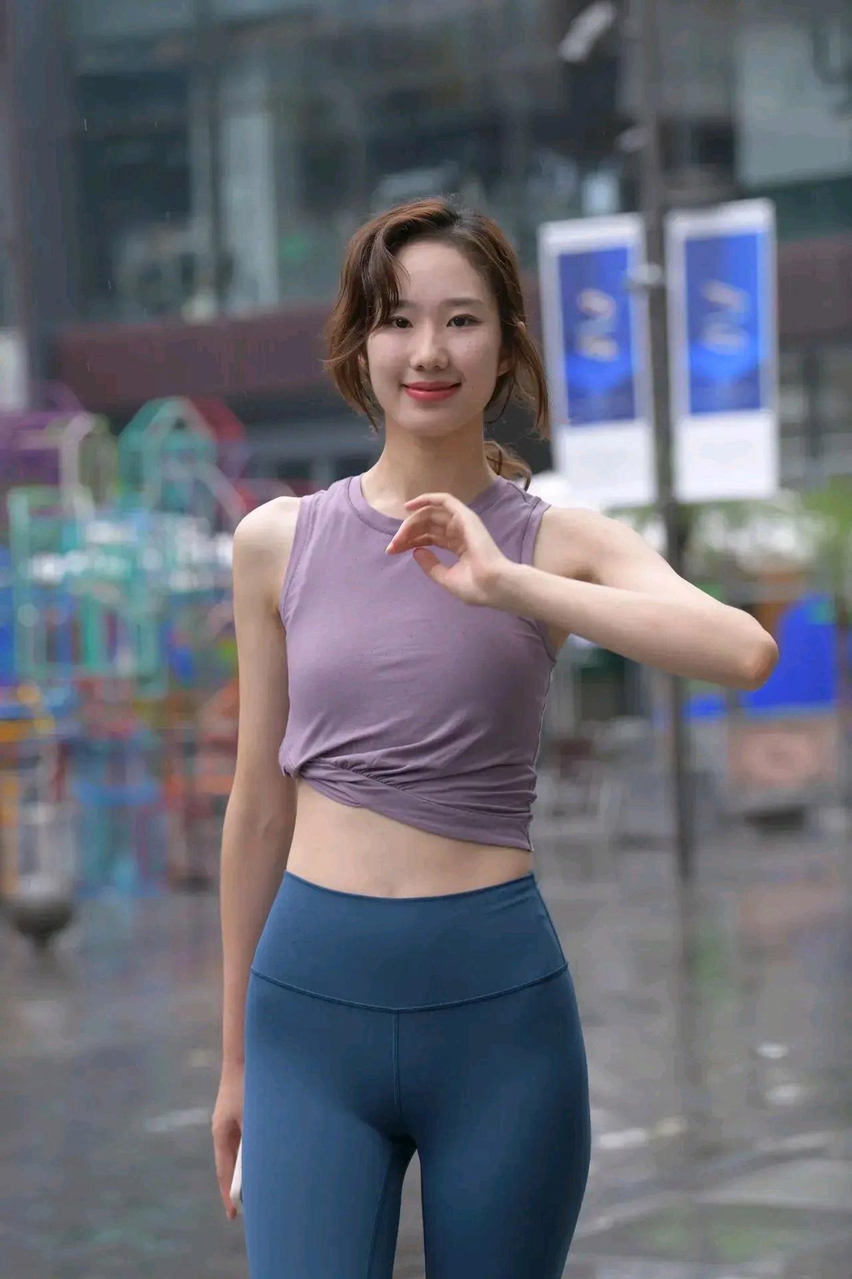 图片[2]-像刘亦菲的蓝色瑜伽裤姑娘J2234 552P1V-20.5GB-婷美图