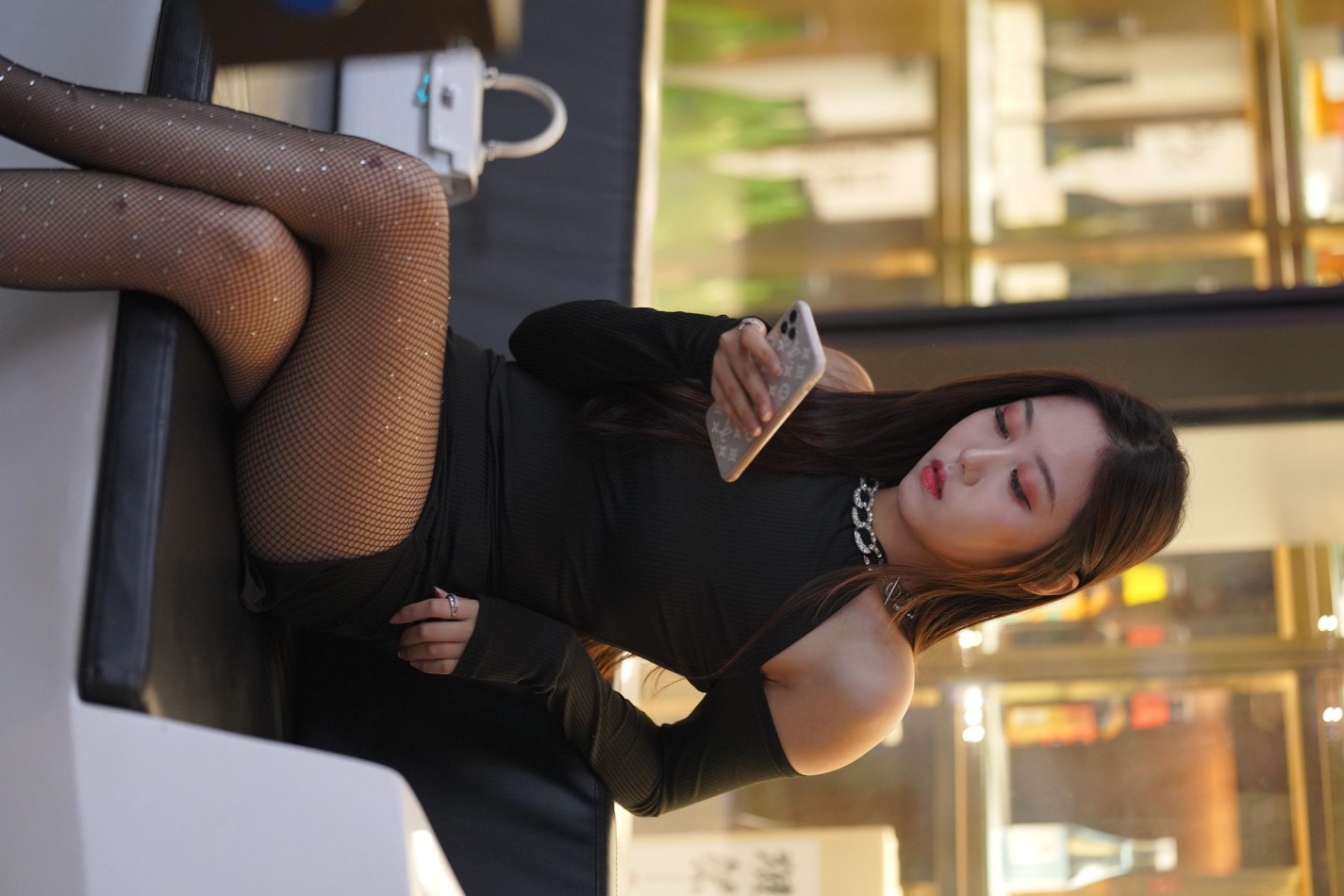 图片[5]-非常妩媚的网格丝袜女孩【186P】00037-婷美图