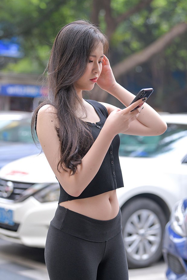 图片[5]-喝奶茶的黑色瑜伽裤长发姑娘【376P】00055-婷美图