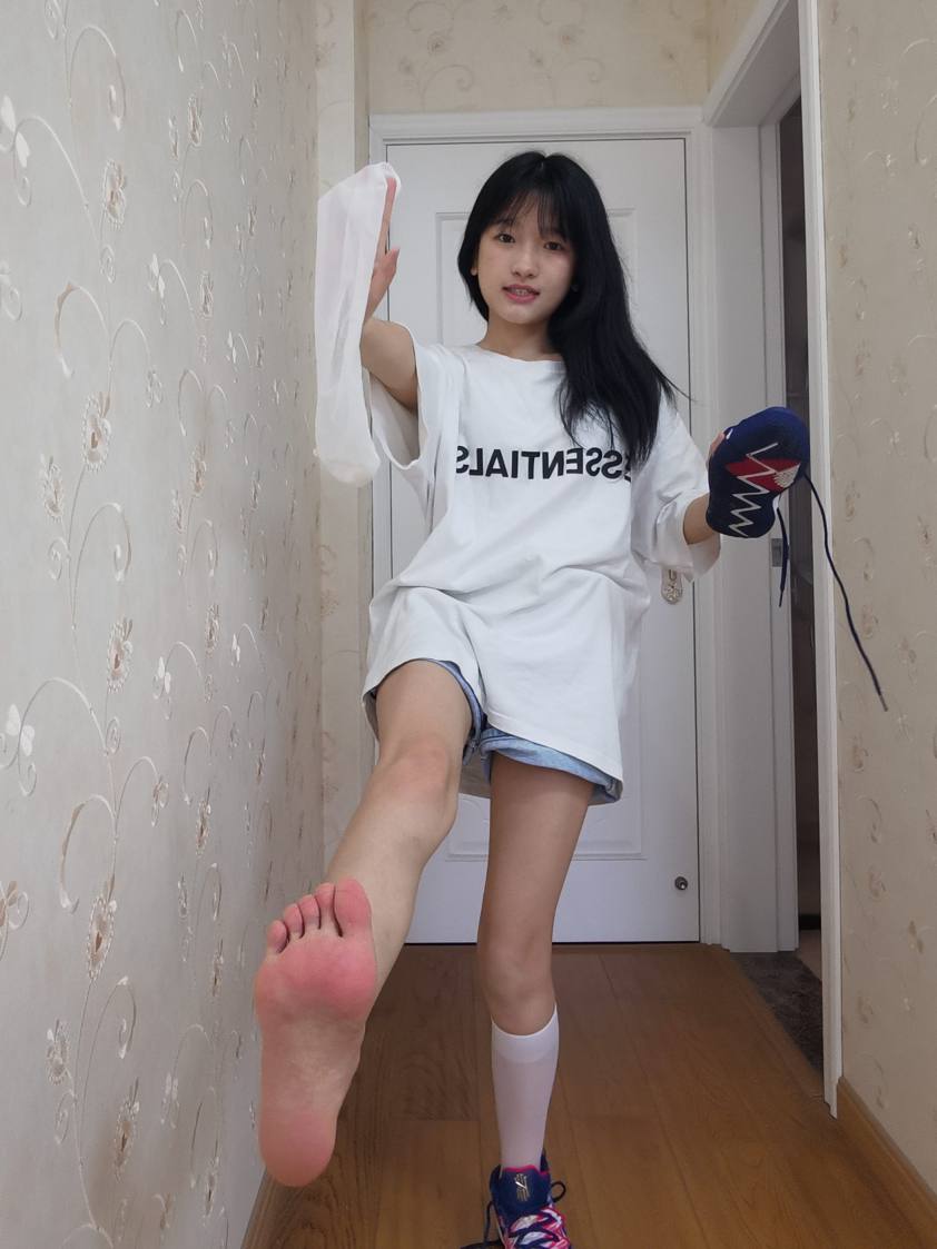 调皮的白袜女孩【149P】20017-婷美图