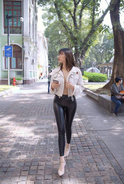 图片[3]-戴眼镜的皮裤女孩 J1473 1046P2V-35.5GB-婷美图